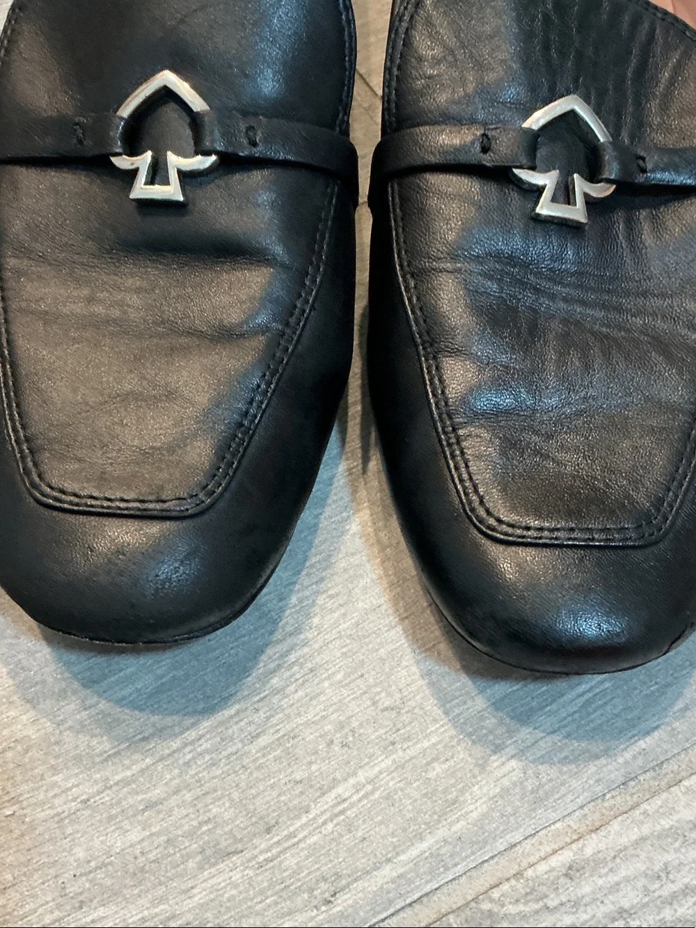 kate spade Cape Cod Spade Black Leather Slip-On Loafers Silver Spade Sz 7.5B